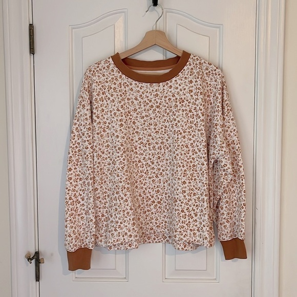 Lou & Grey | Floral Ditzy Cozy Cotton Terry Sweatshirt Cream & Orange Medium - Picture 2 of 7